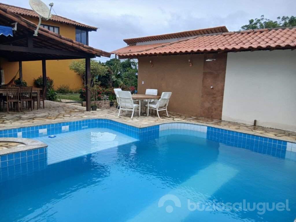 Linda casa com piscina, jardim e área gourmet em Búzios